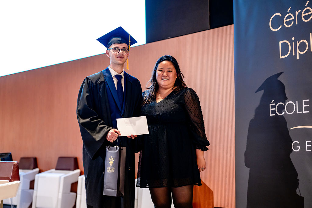 142 eme cénémonie remise de diplome Ecole Hôtelière de Genève étudiants w