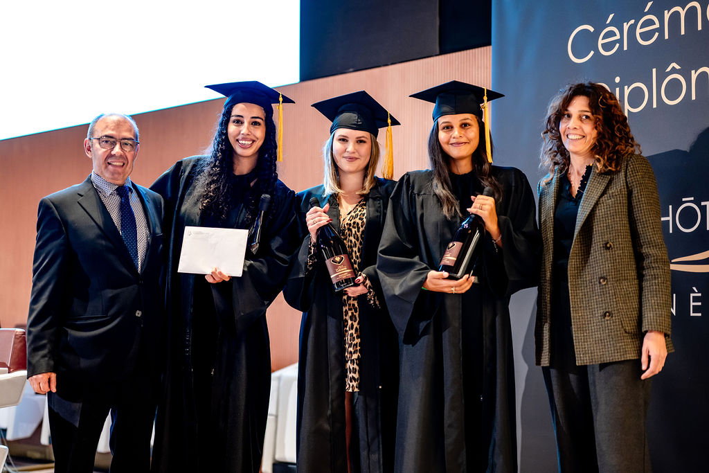 142 eme cénémonie remise de diplome Ecole Hôtelière de Genève étudiants w